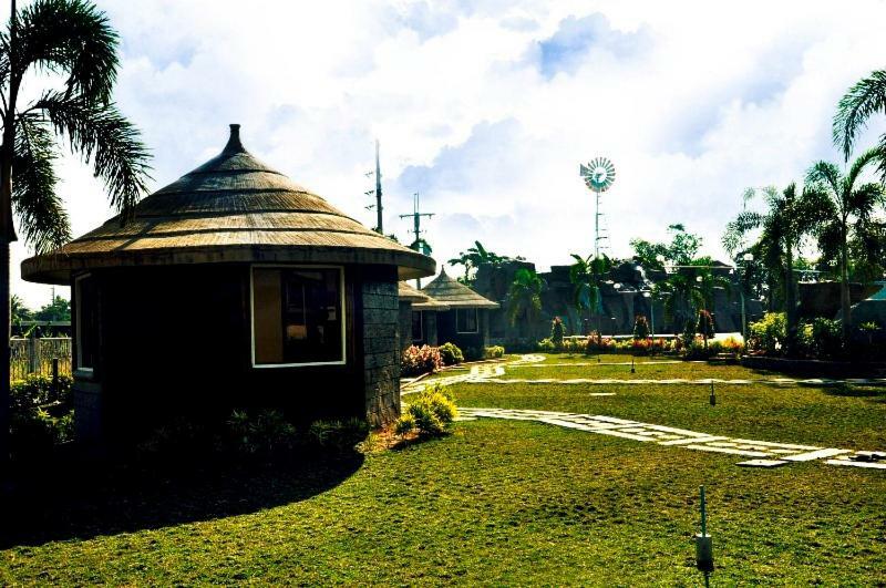 Klir Waterpark Resort And Hotels Guiguinto Luaran gambar